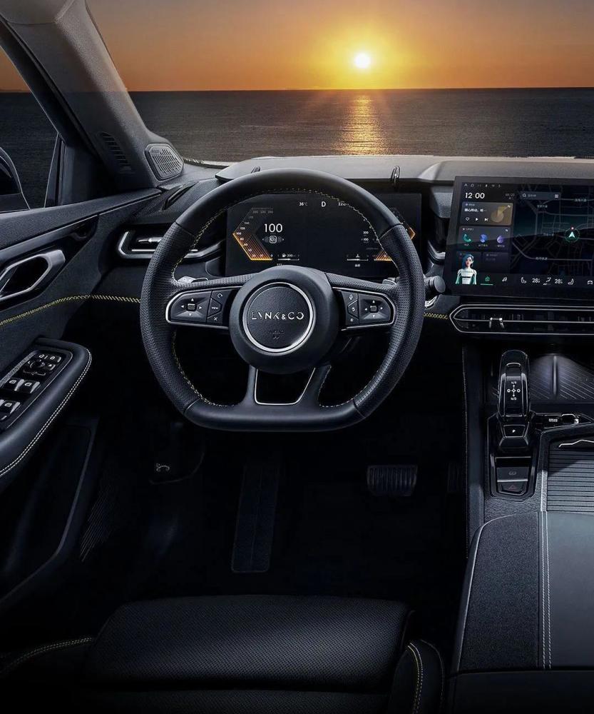 中控屏幕可垂直升降,中期改款领克03内饰官图发布_腾讯新闻