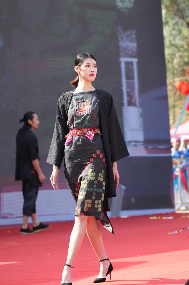 广东20个优秀案例展示"非遗 服装服饰"之美