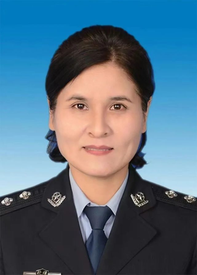 男,维吾尔族,1981年1月生,中共党员,现任阿克苏地区乌什县公安局党委