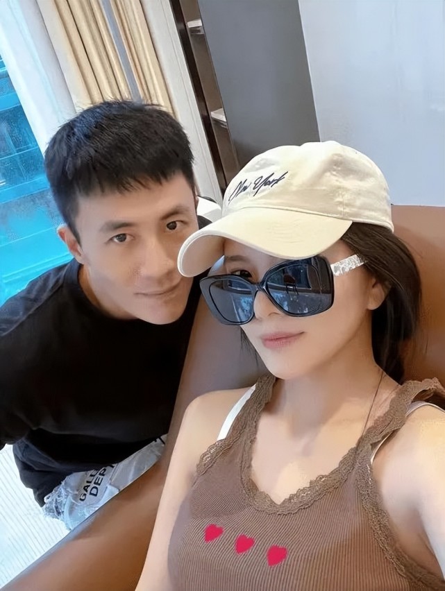 无论在什么时候照顾妻子或女朋友,都是男人应该做的事.