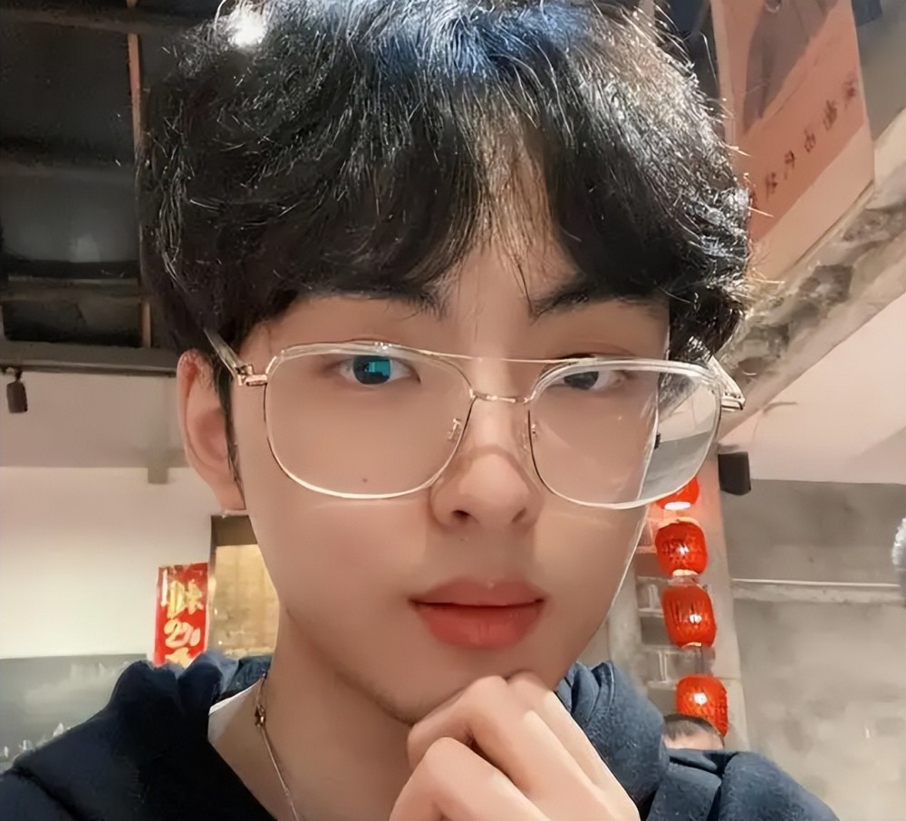 赖神和亚辉单挑,犯下两下错误引热议,老夫子天花板晚节不保?