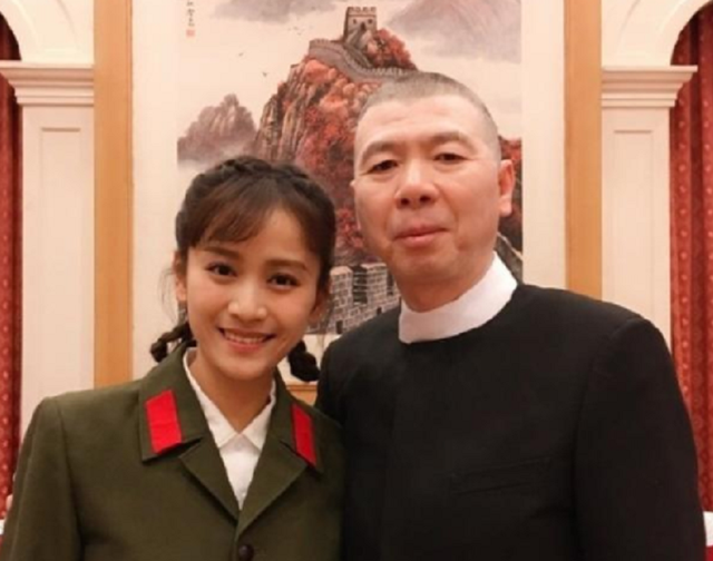 女星隋源官宣怀孕,挺大肚子产检,曾出演电影《芳华》