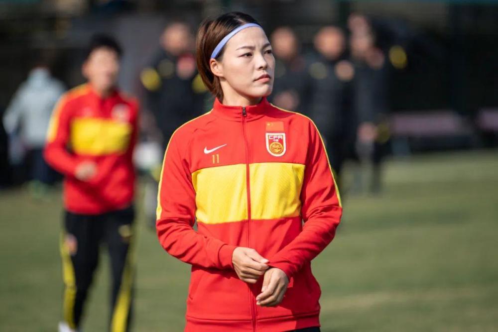 李梦雯加盟大巴黎 女足留洋军团持续壮大_腾讯新闻
