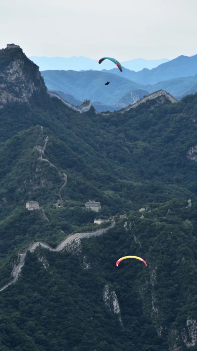 飞越长城,策马奔腾,1039带你不同视角感受北京_腾讯新闻