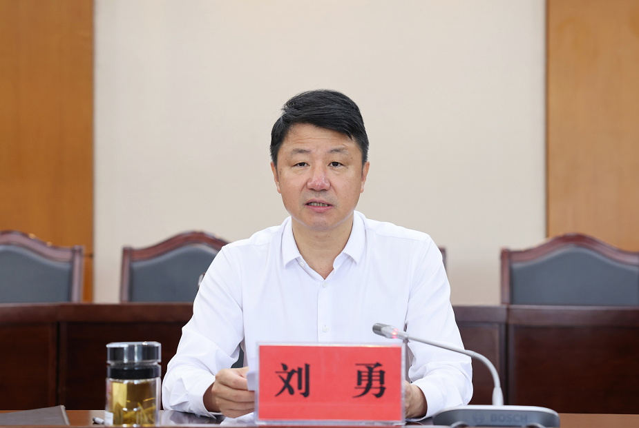 刘勇:持续营造风清气正政治生态 以实际行动迎接党的二十大胜利召开