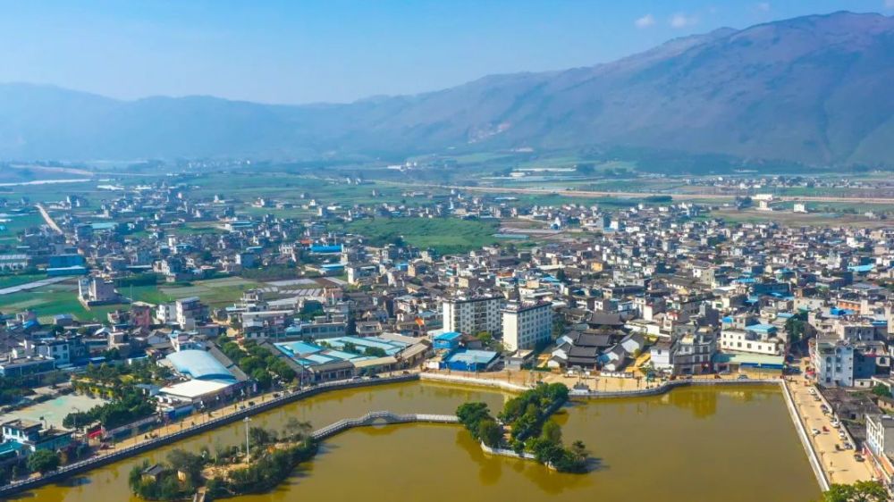 朋普镇是弥勒市的南大门,是中国现代数学先驱,世界著名数学家熊庆来