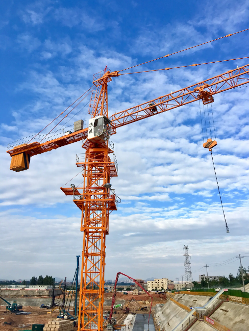 为什么有的工地烂尾施工队不把塔吊撤走呢