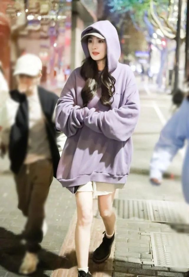 9位走路姿势雷人的明星,景甜像鸭子,杨幂内八,罗云熙妖娆-腾讯新闻