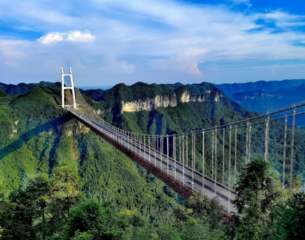 吉首矮寨奇观:云端矮寨 秀丽奇幻