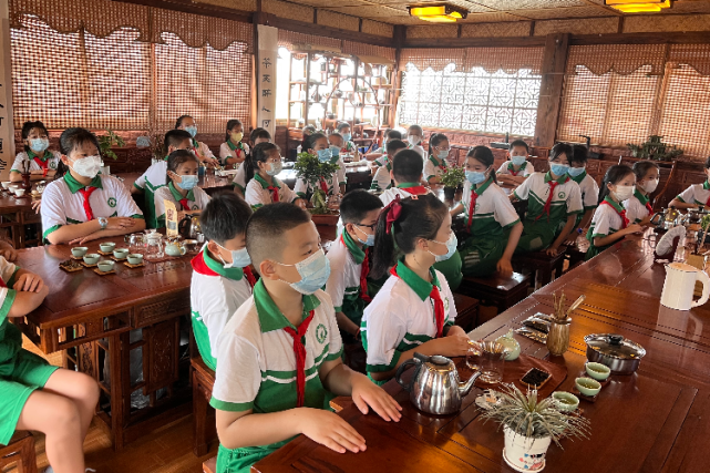 荔湾区南塘大街小学的开学第一课真"香"