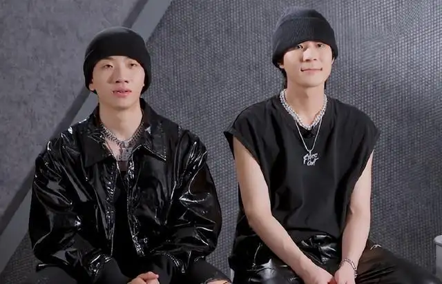 杨和苏疑似恋爱,女友却被质疑是外围?还有人不断cue前女友?