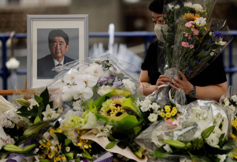 安倍"不配"国葬?反对国葬待遇,日本上千人集会_腾讯新闻
