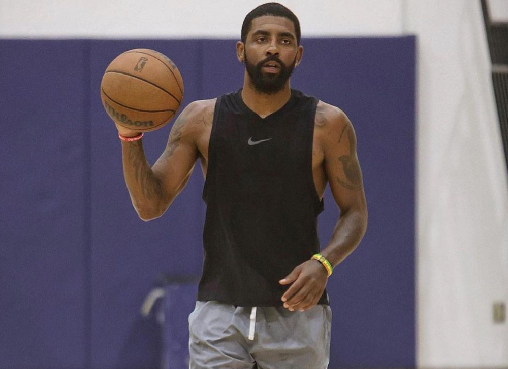 苦练欧文上线!粉丝后援会晒帅气训练照 自抛自扣秀翻 湖人在等你