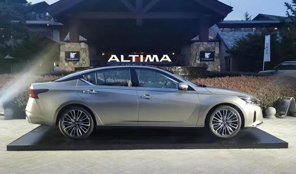 准8代天籁全面下线内饰更协调前脸神似大众cc动力不变