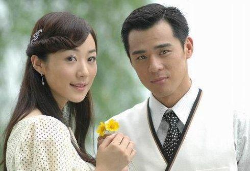 2007年他跟韩雪还合作了一部民国剧《北平往事》,以三个女孩的经历