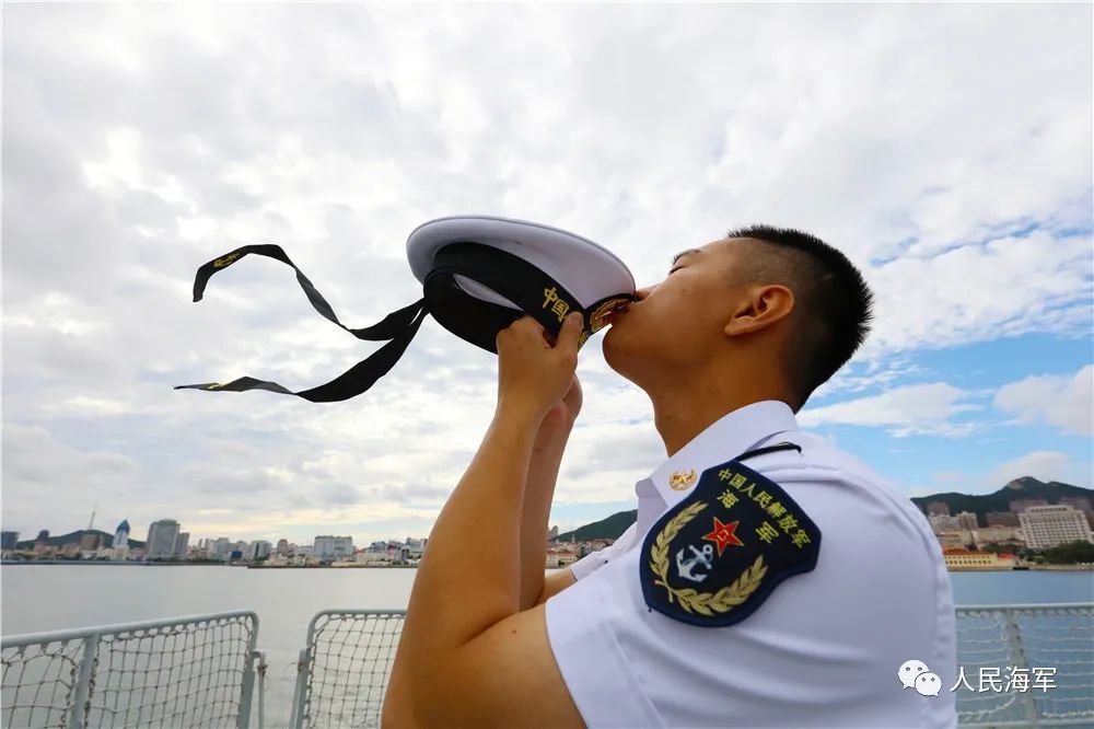 年轻人不换手机了？国产手机如何“活下来”范进中举环境背景