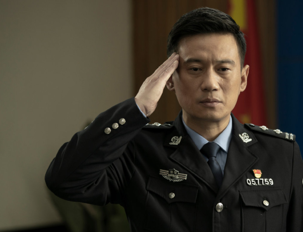 张秋峰因为常非的去世,成为了众矢之的,作为搭档