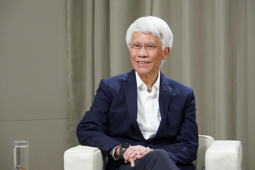 香港特区行政会议成员任志刚：提倡资本市场引入人民币作交易_腾讯新闻