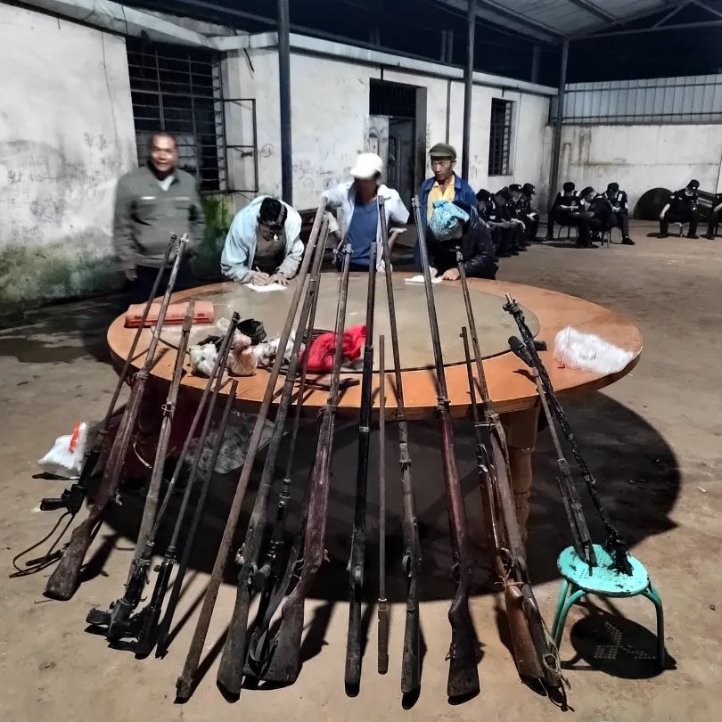 弥勒:上交19支枪,1.2公斤火药…_腾讯新闻