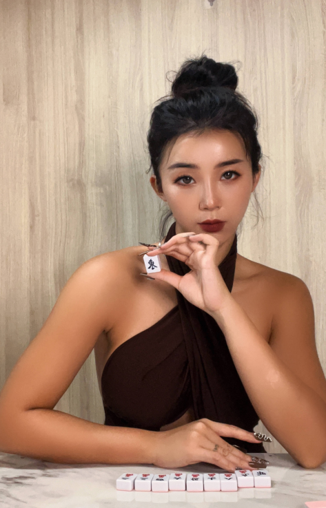 美女主播张曼源秀健身成果,身材魁梧肌肉发达,至今仍未有新男友_腾讯