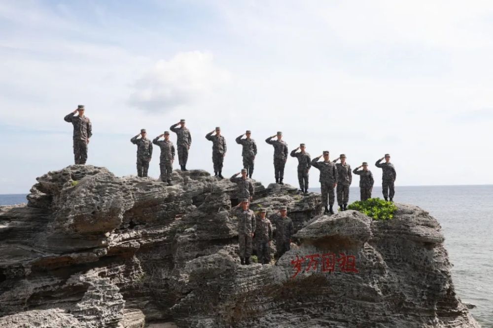 退伍季丨再见，我的军旅青春2019年终总结ppt模板