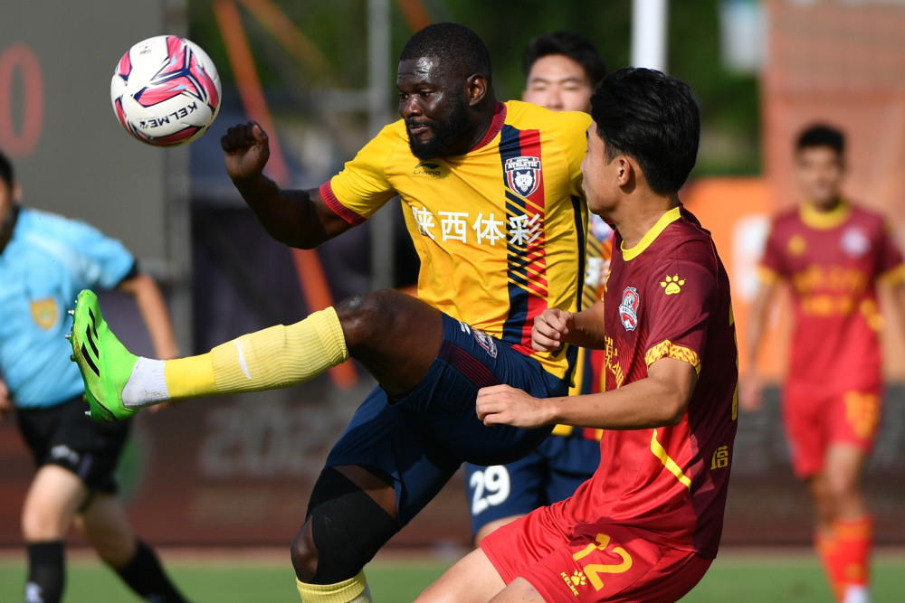 体育足球中甲陕西长安竞技胜新疆天山雪豹