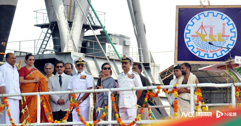 建造耗时13年，排水量4.3万吨，印度首艘国产航母今服役