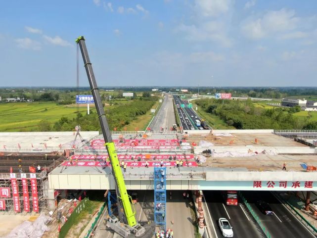 據悉,g237六安馬頭至舒城萬佛湖(金舒大道)工程建成後對加快大別山