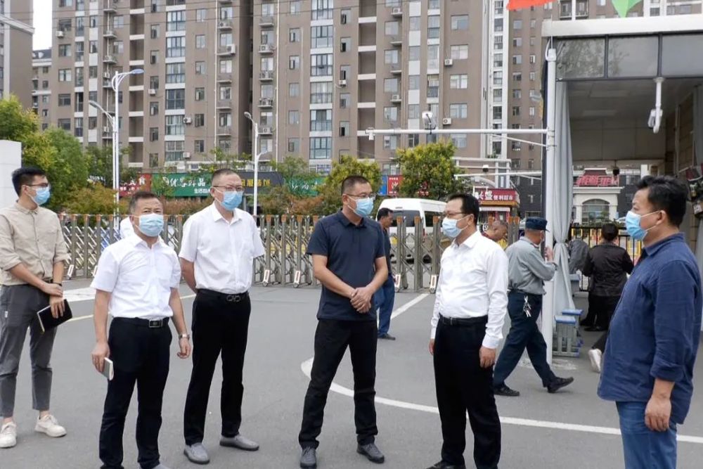 黄国威在督导检查疫情防控工作时强调:坚持一线工作法 共同守好安陆
