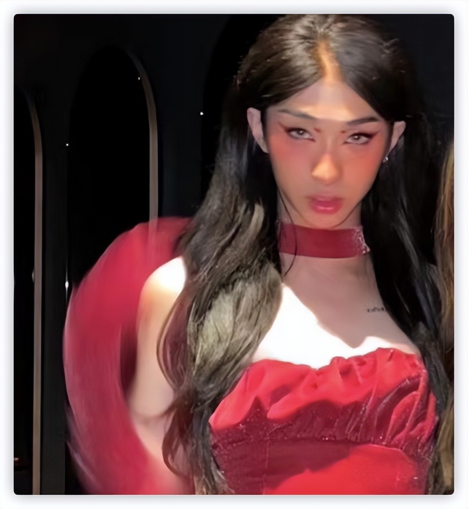 伊能静儿子再次晒出长发女装照,又惹争议!插图2