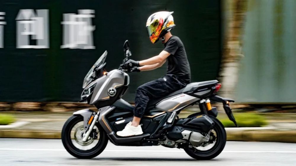 真探险踏板qjmotor鸿150adv试驾体验