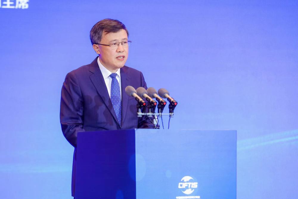 肖远企:保险公司绝不能滋生只要有保费注入就没问题的侥幸心理插图