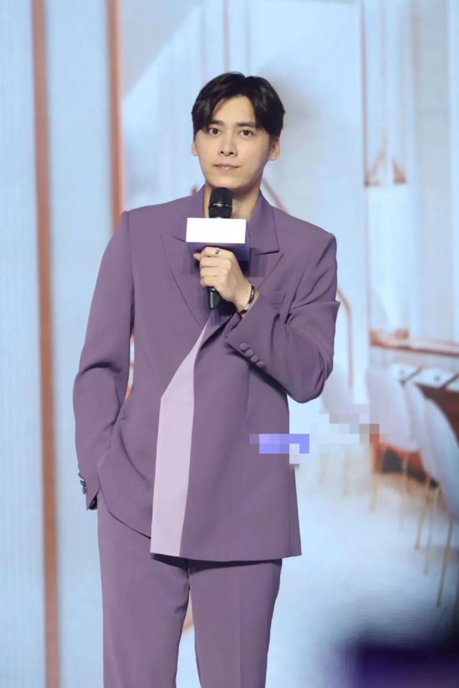 明星发腮群像,文章判若两人,李易峰脸胖一圈,刘亦菲也"栽"了_腾讯新闻