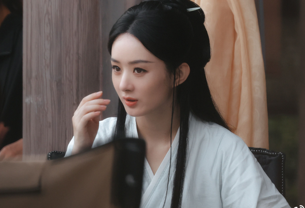 赵丽颖新剧配角颜值堪忧男主瘦了男二却胖了女二还是辣目洋子