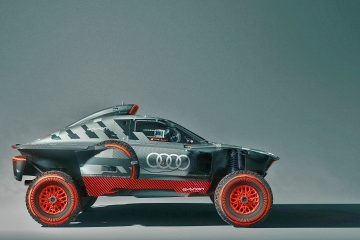 奥迪最新电动拉力赛车亮相，电动车也能胜任了？