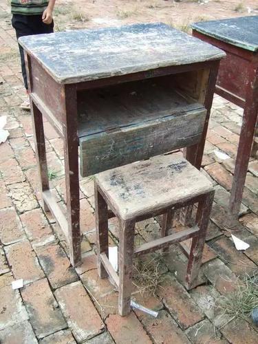 80,90后的同学应该都有这样一段记忆:四川一职校要求新生自带床板