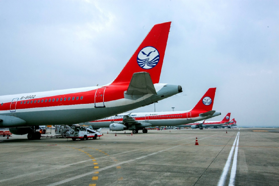 (图片来自网络)当下,大多数航空公司日子都比较难,四川航空当然也无法