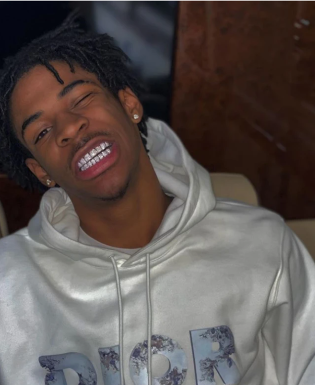 莫兰特晒一口镶钻牙套闪瞎,今夏拿2.31亿超级顶薪牛气冲天