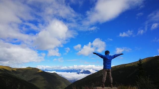 带人的风景图片大全图片