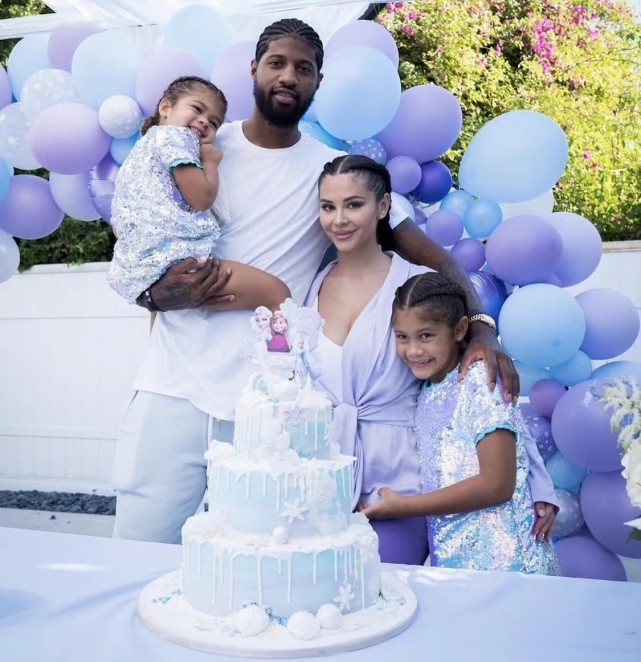 保罗乔治娇妻婚后幸福指数爆棚,生3孩子旺夫感十足