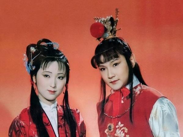 所以,如果到了贾府败落,急需要宝玉重振家业的时候,让他与心爱的黛玉