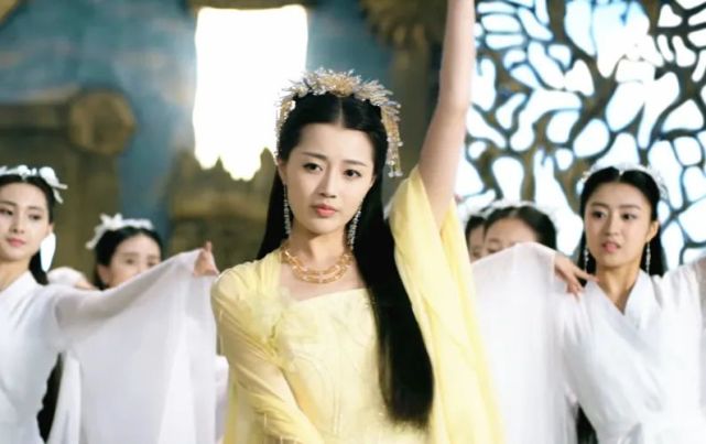 《三生》里的缪清公主,五年后少女变御姐,彻底认不出了-腾讯新闻