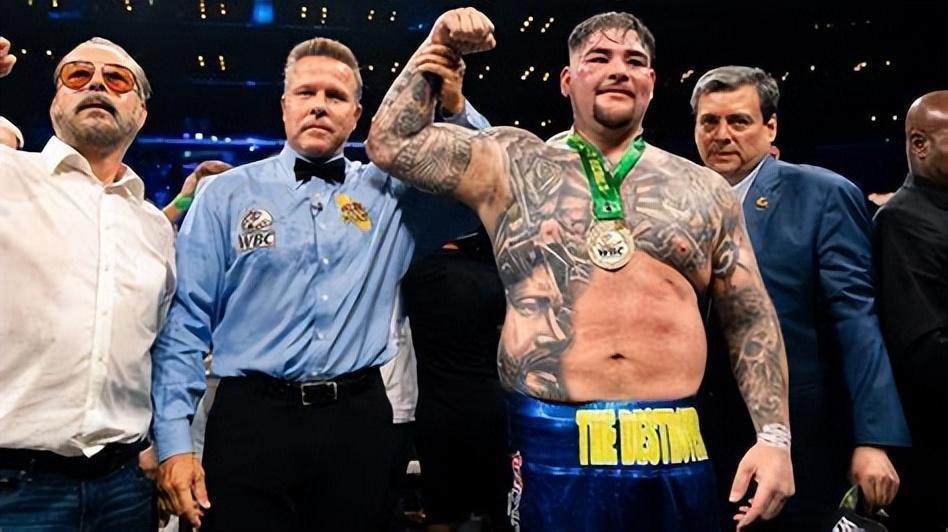 前世界拳王小鲁伊兹今天三次击倒金刚奥蒂兹,赢得2022年个人首胜_腾讯