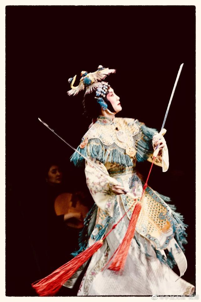 傅谨｜青衣张火丁_腾讯新闻