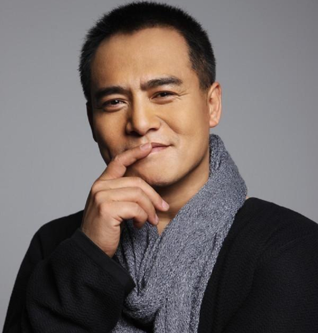 演员张永刚父母早逝与妻子相恋相守不容易被丈母娘当亲儿子