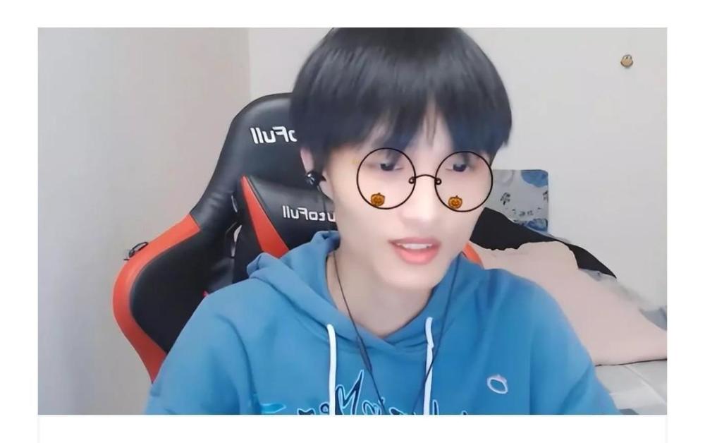 虎牙北枫直言很理解,呼吸哥单骑救主逆风翻盘后,瞬间泪崩没忍住_腾讯