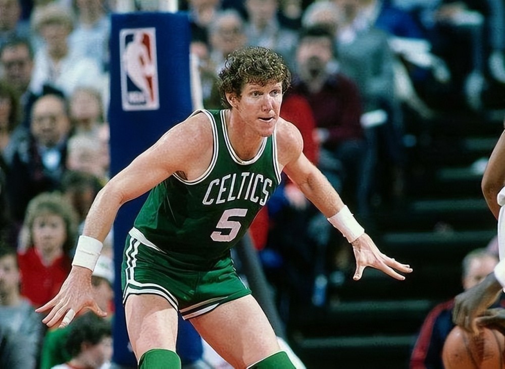 被称为篮坛常青树的"酋长"罗伯特·帕里什则是麦克海尔的内线好搭档