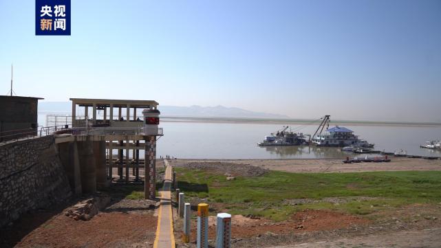 鄱阳湖星子站水位跌破8米,创有纪录以来历史同期最低水位