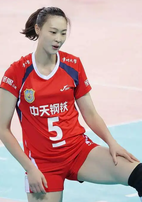 曾被医生劝退排球赛场,退役结婚两年为何无子,惠若琪经历了什么