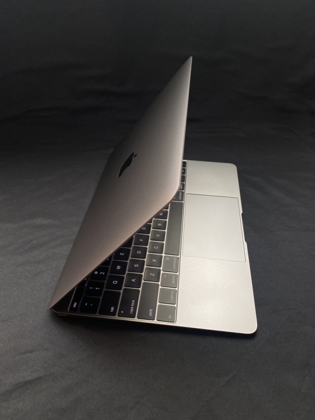 出苹果12寸灰色笔记本电脑高颜值视网膜macbook 16款